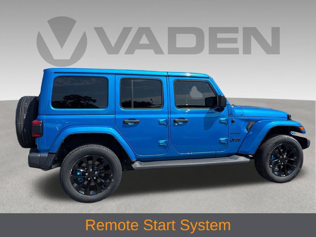 Used 2022 Jeep Wrangler Unlimited Sahara w/ Cold Weather Group AWD/4WD image 23