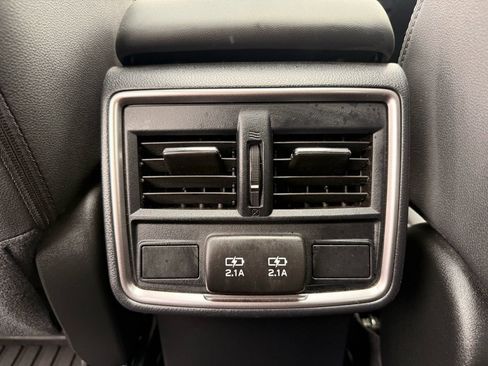 Used 2022 Subaru Forester Premium image 25