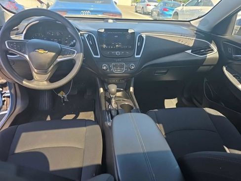 Used 2024 Chevrolet Malibu LT FWD image 9