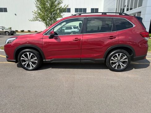 Used 2024 Subaru Forester Limited AWD/4WD image 8