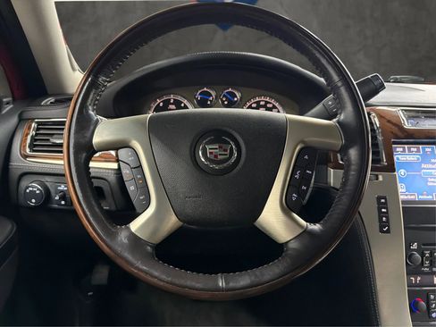 Used 2012 Cadillac Escalade Platinum image 40