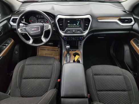 Used 2017 GMC Acadia SLE AWD/4WD image 2