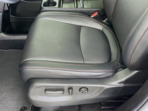 Used 2024 Honda Odyssey Sport image 23