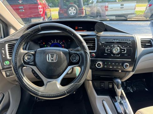 Used 2013 Honda Civic LX image 18