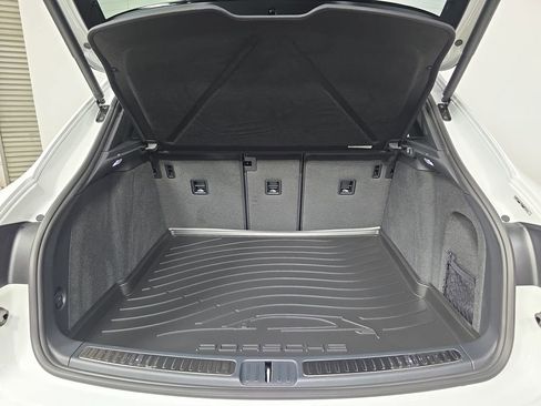 New 2026 Porsche Macan image 31
