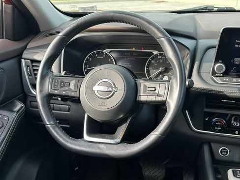 Used 2023 Nissan Rogue SV w/ SV Premium B Package image 13