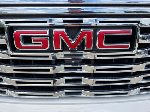 Used 2022 GMC Sierra 1500 Denali AWD/4WD image 11