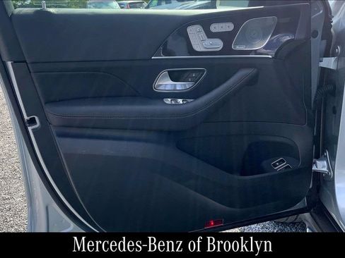 Used 2025 Mercedes-Benz GLE 450e 4MATIC image 22