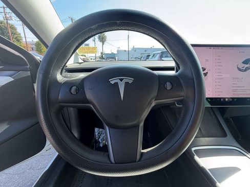 Used 2022 Tesla Model 3 Long Range AWD/4WD image 15