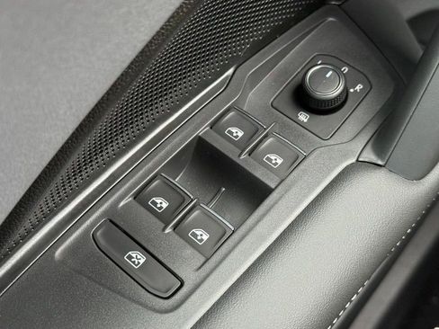 New 2026 Volkswagen Tiguan SE R-Line AWD/4WD image 13