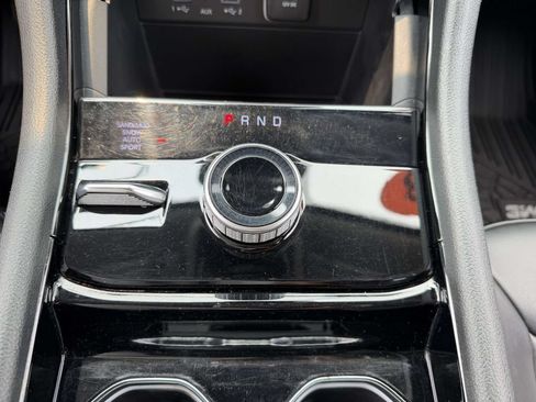 Certified 2023 Jeep Grand Cherokee Limited w/ Black Appearance Package AWD/4WD image 30