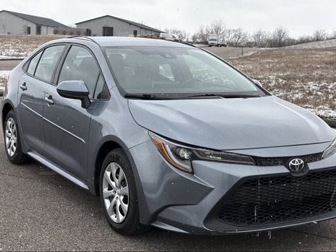 Used 2020 Toyota Corolla LE image 33