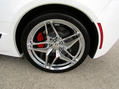 Used 2018 Chevrolet Corvette Grand Sport RWD image 23