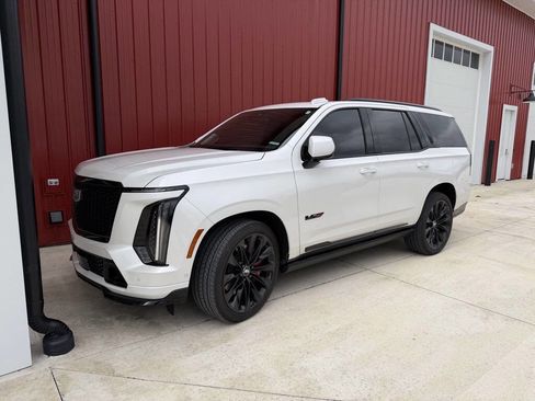 Used 2025 Cadillac Escalade V image 1