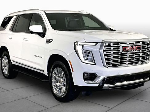 Certified 2025 GMC Yukon Denali AWD/4WD image 3