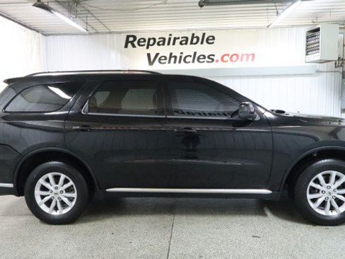 Used 2023 Dodge Durango SXT AWD/4WD image 4