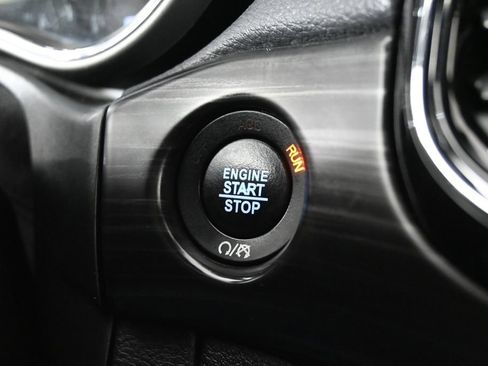 Used 2020 Jeep Grand Cherokee Altitude AWD/4WD image 32