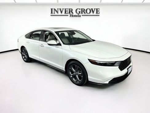 Used 2023 Honda Accord EX image 3