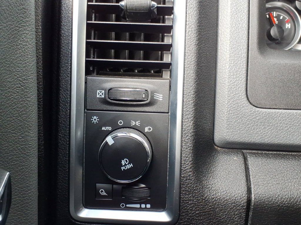 Used 2015 RAM 1500 Big Horn AWD/4WD image 18