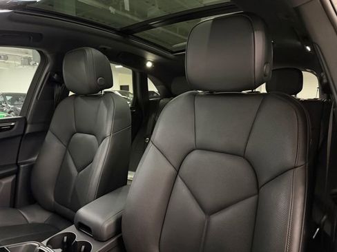 Certified 2023 Porsche Macan S image 23