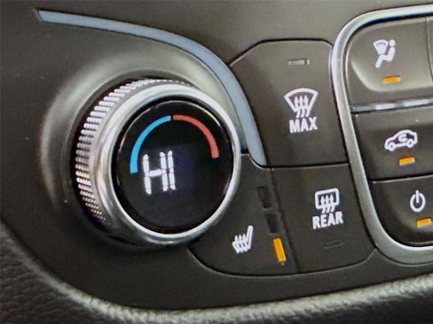 Used 2024 Chevrolet Equinox LT image 19