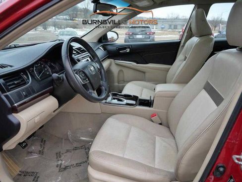 Used 2014 Toyota Camry XLE image 10