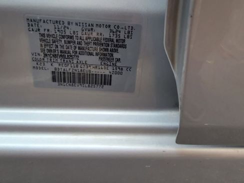 Used 2025 Nissan Versa SV image 12