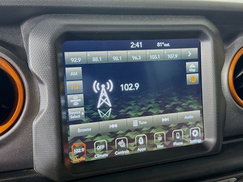 Used 2020 Jeep Gladiator Mojave image 17