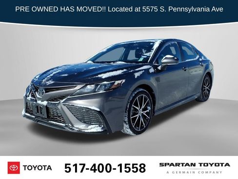 Used 2024 Toyota Camry SE image 1