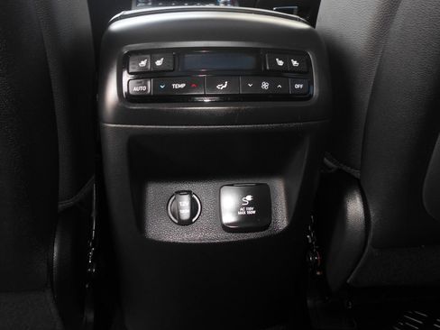 Used 2023 Hyundai Palisade Limited w/ Cargo Package image 19