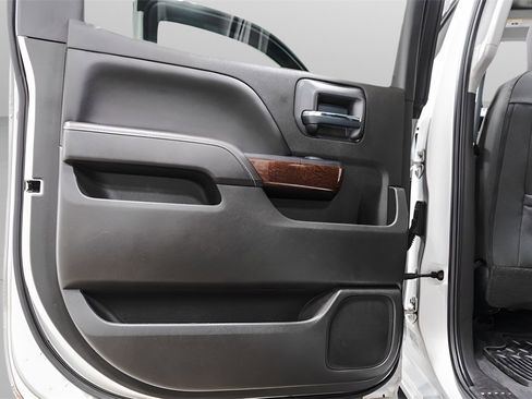 Used 2018 GMC Sierra 1500 SLE image 29