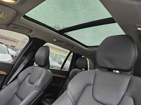 Used 2023 Volvo XC90 T8 Plus image 28