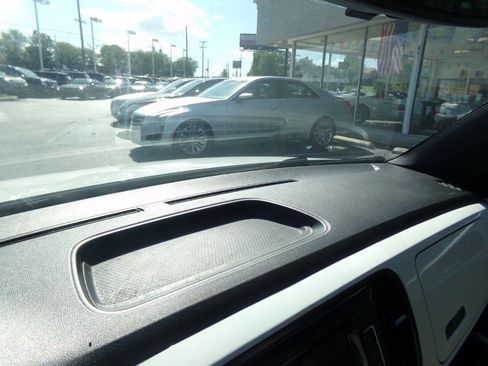 Used 2015 Volkswagen Beetle 1.8T Classic image 38