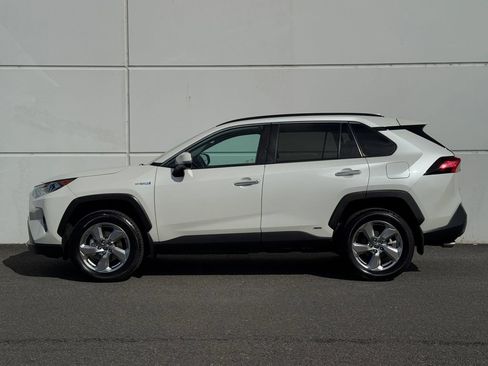 Certified 2021 Toyota RAV4 Limited AWD/4WD image 4