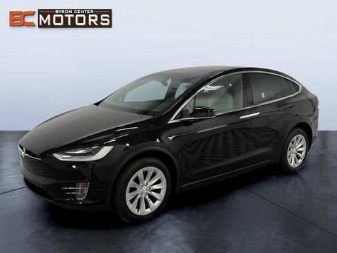 Used 2020 Tesla Model X Long Range AWD/4WD image 2
