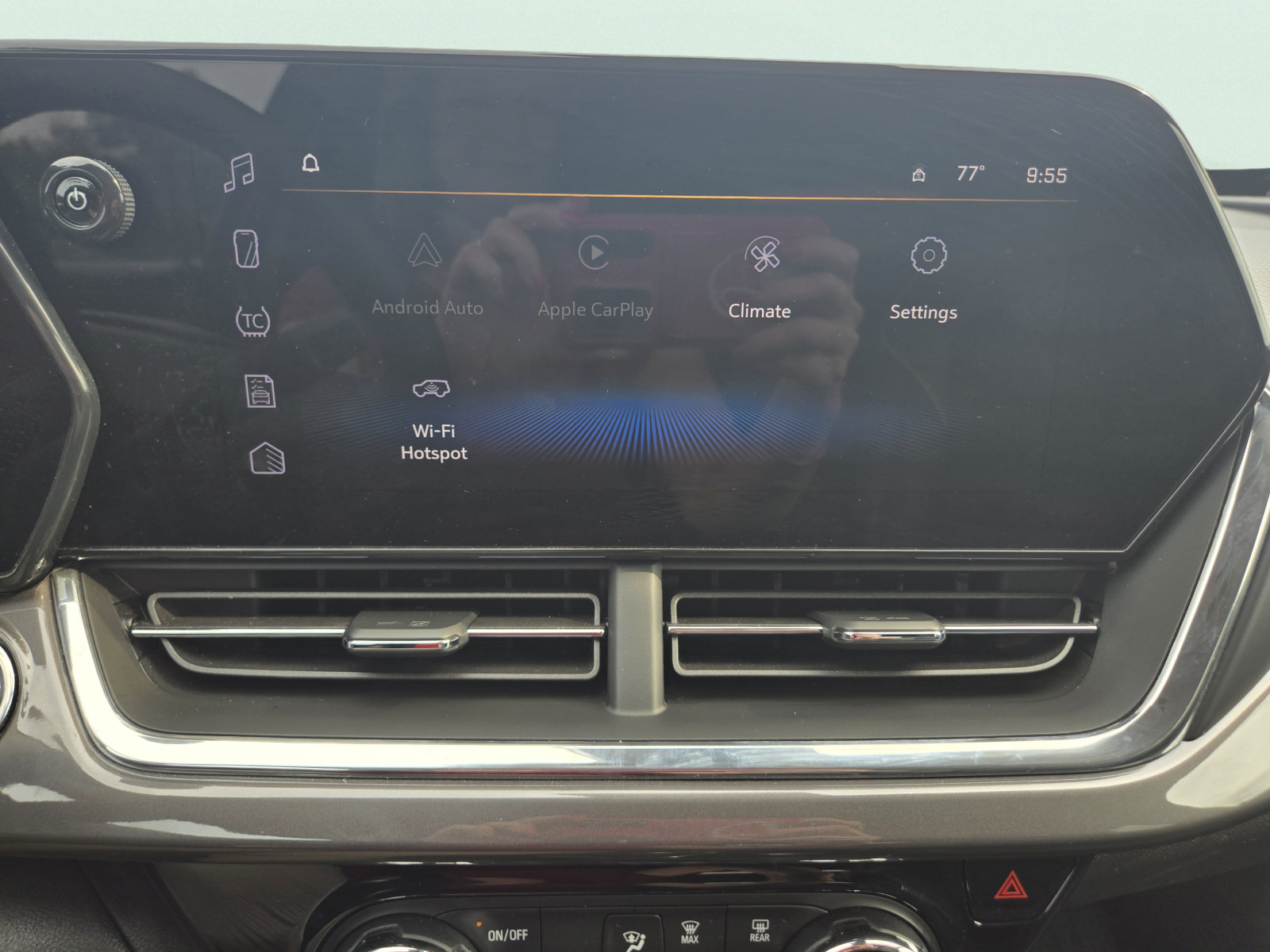 Used 2025 Chevrolet Trax ACTIV w/ Sunroof Package FWD image 17