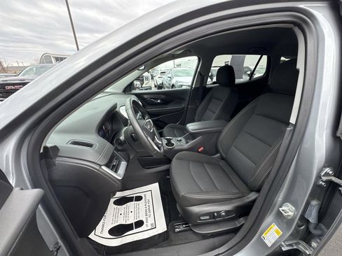 Used 2024 GMC Terrain SLE w/ Driver Convenience Package image 19