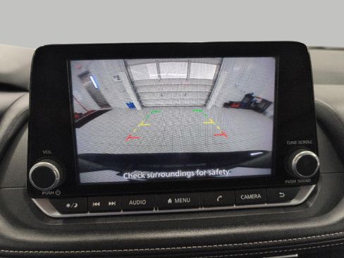Used 2025 Nissan Rogue SV AWD/4WD image 14