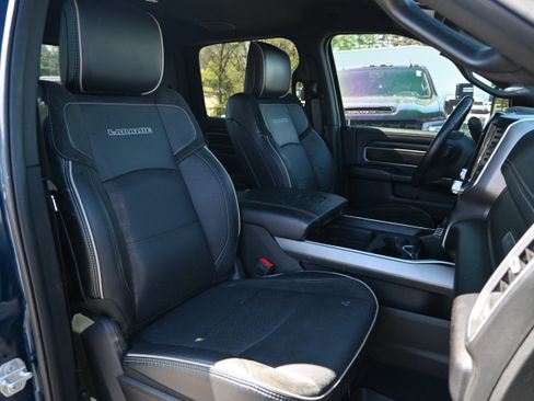 Used 2024 RAM 2500 Laramie w/ Night Edition image 17