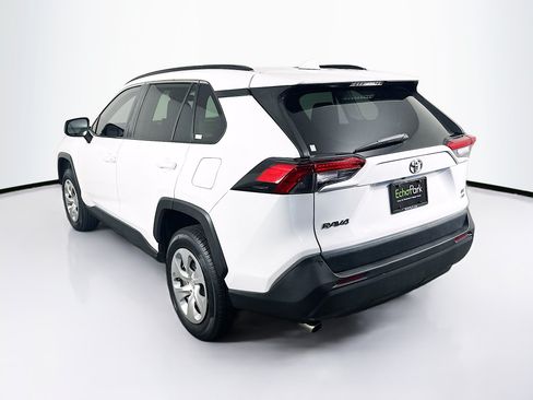 Used 2021 Toyota RAV4 LE AWD/4WD image 5