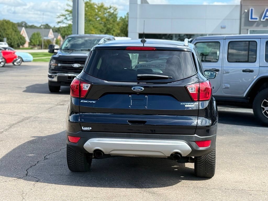 Used 2019 Ford Escape Titanium AWD/4WD image 38
