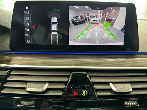 Used 2019 BMW 530i w/ Convenience Package RWD image 40