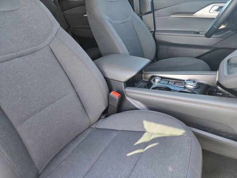 Used 2025 Ford Explorer Active image 7