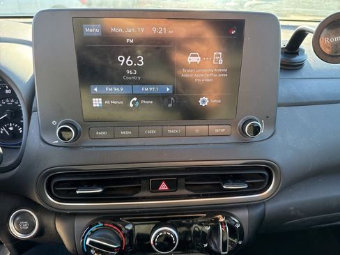 Used 2023 Hyundai Kona SEL image 23