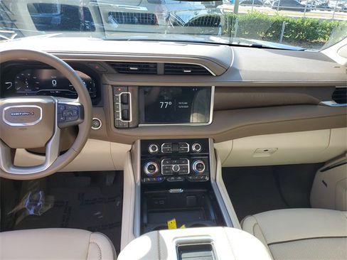Used 2024 GMC Yukon Denali image 13