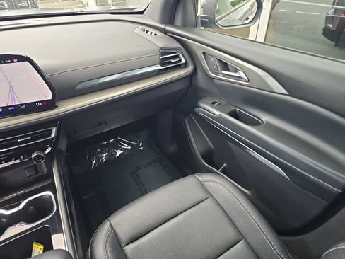 Certified 2026 Chevrolet Traverse LT FWD image 14