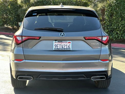 Certified 2023 Acura MDX FWD w/ Technology Package image 5