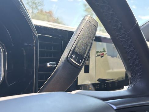 Used 2024 Chevrolet Silverado 2500 LTZ w/ LTZ Convenience Package AWD/4WD image 26