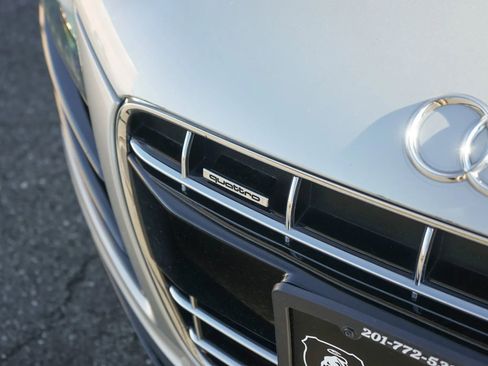 Used 2011 Audi R8 V10 image 12