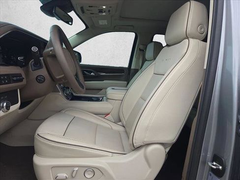 Used 2024 GMC Yukon Denali image 16
